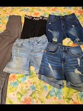 Bulk Juniors XS, S, Size 2 clothing